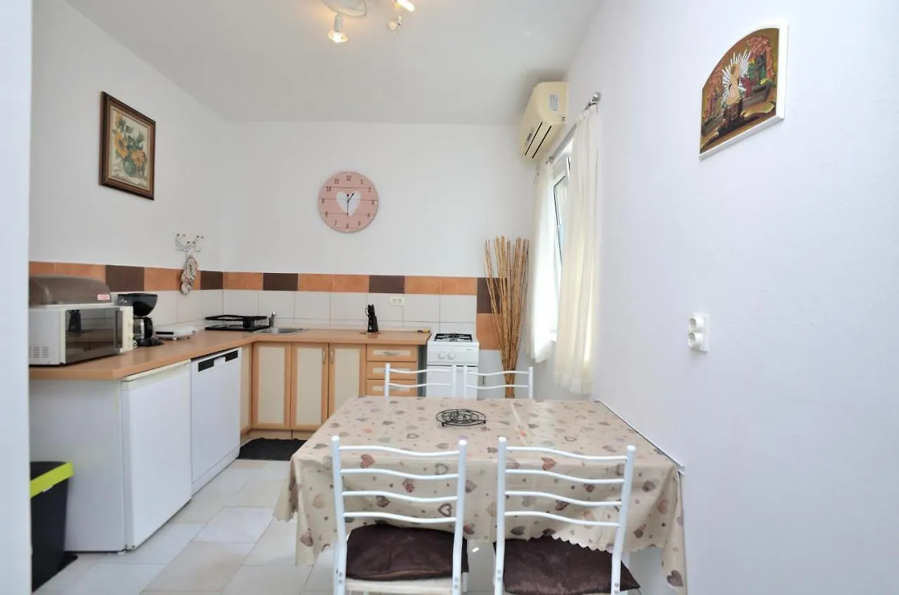 Apartments Pintar Novigrad