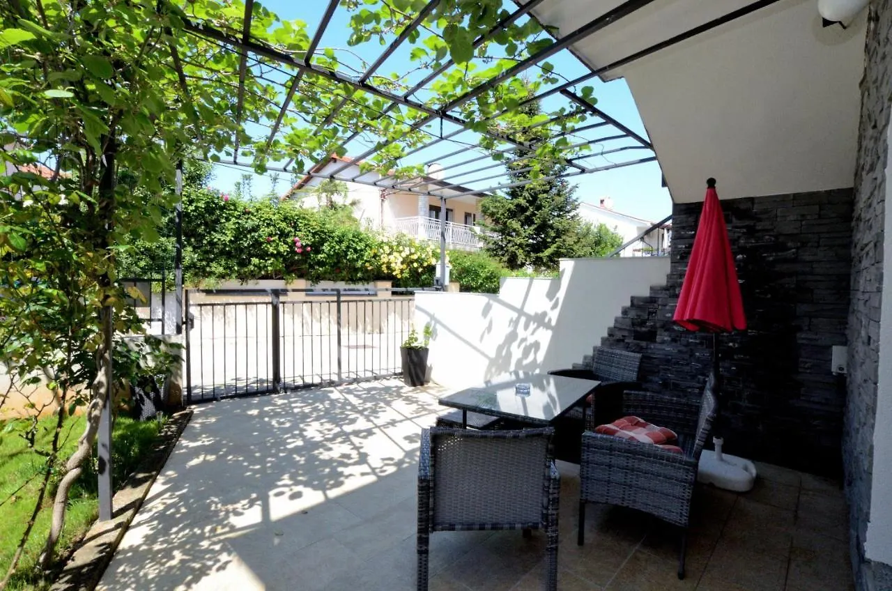 Apartments Pintar Novigrad  Novigrad (Istria)