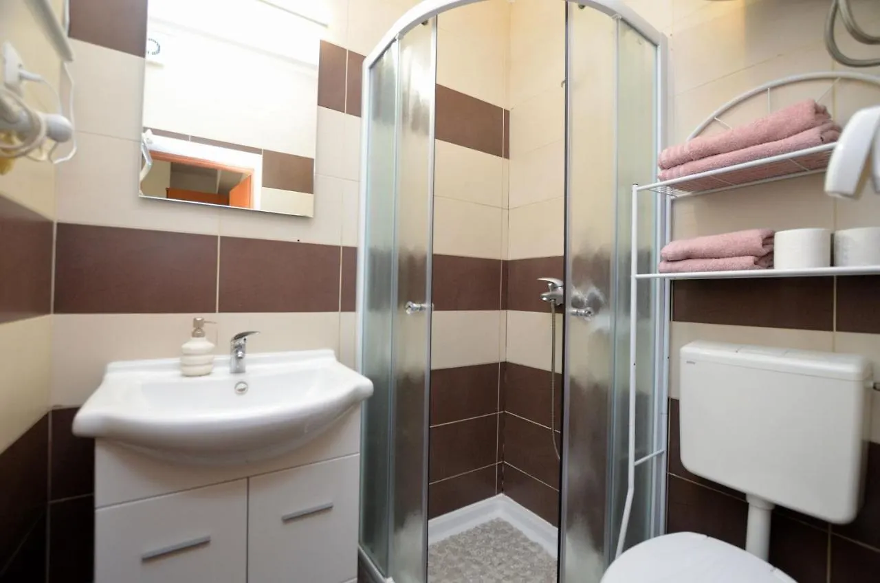 Apartments Pintar Novigrad   Novigrad (Istria)