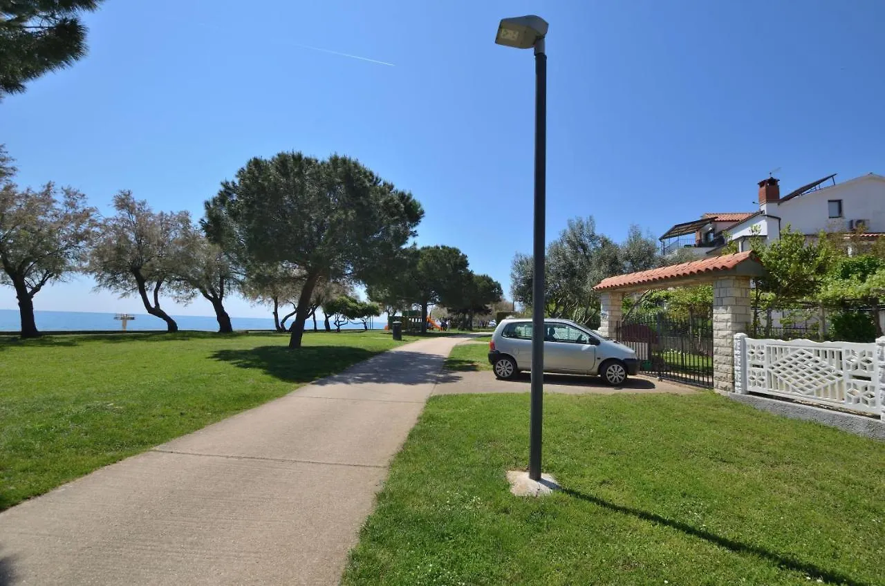 Apartments Pintar Novigrad