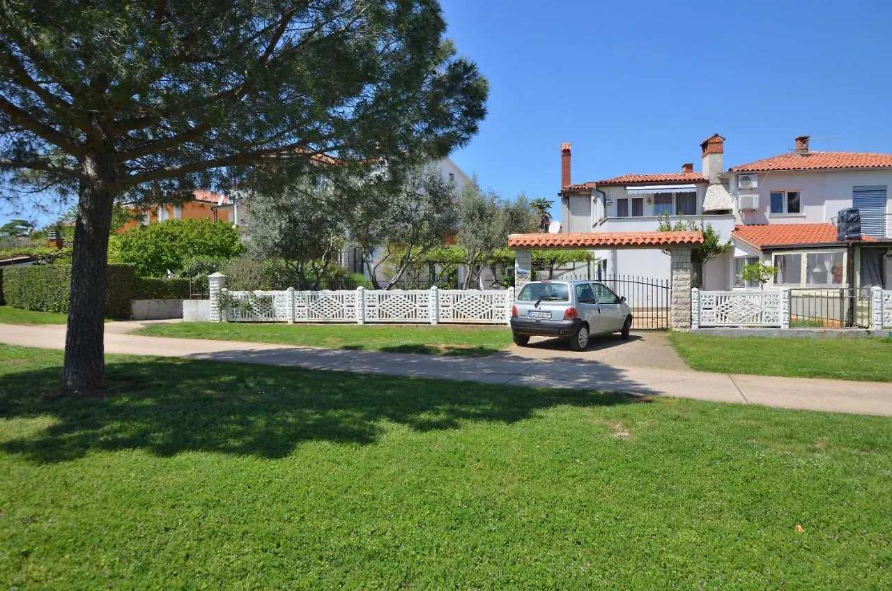 Apartments Pintar Novigrad