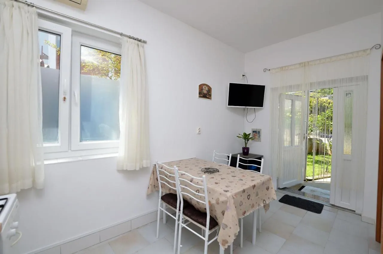 Apartments Pintar Novigrad  Croatia