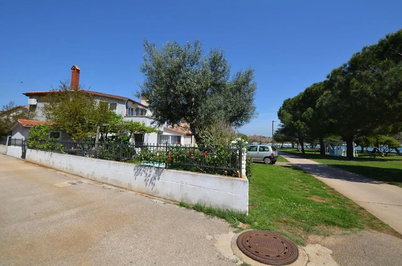 Apartments Pintar Novigrad  Novigrad (Istria)